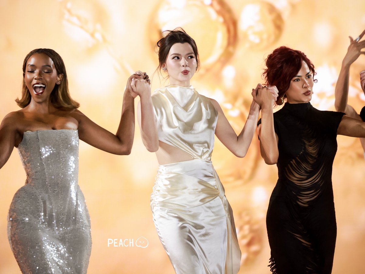Beckys_Peach's tweet photo. Confident girls!!! unleash your charm to the fullest!!! 🤟🏻🫨🤍

REBECCA LE DEFILE LOREAL PARIS26
#LeDefileLOrealParis2026xBecky
#RebeccaxLOrealParis 
#beckysangels #BeckyArmstrong @LOrealParisTH https://t.co/tW4G4BHFh6