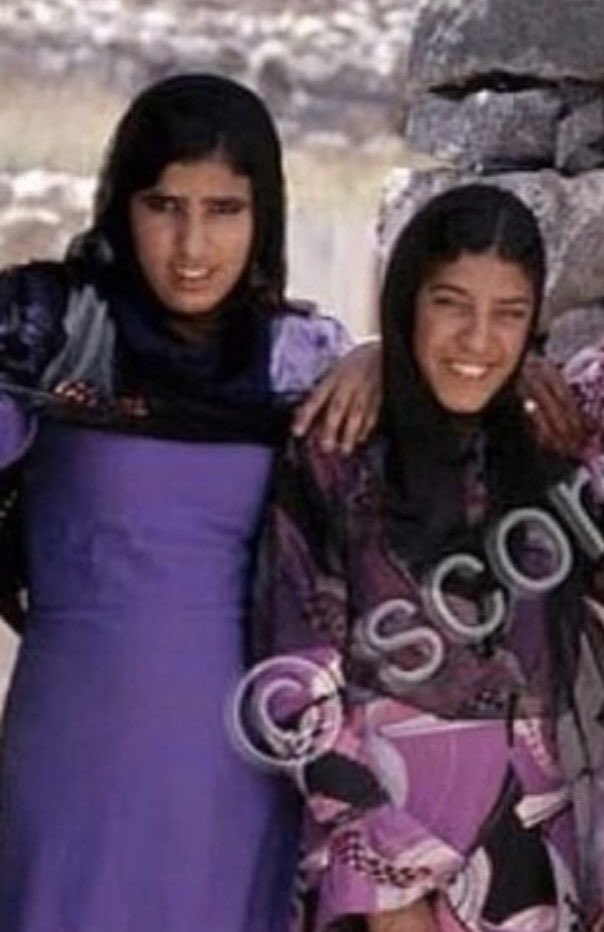 cici777c's tweet photo. #٢٠٣٠_بلا_نقاب 
هذي اشكال جداتنا قبل الصحوة ماكان فيه شيء اسمه نقاب او غطاء للوجه https://t.co/LwgeW3PaFm