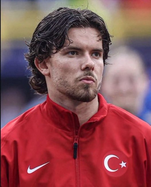 Salihelik163155's tweet photo. Ferdi Kadıoğlu, Eren Elmalı karşılaştırması yapan 0rrrrosspu çocuğudur.
#TURvITA
#BizimÇocuklar
#SONDAKİKA https://t.co/qtZrWGHFNl