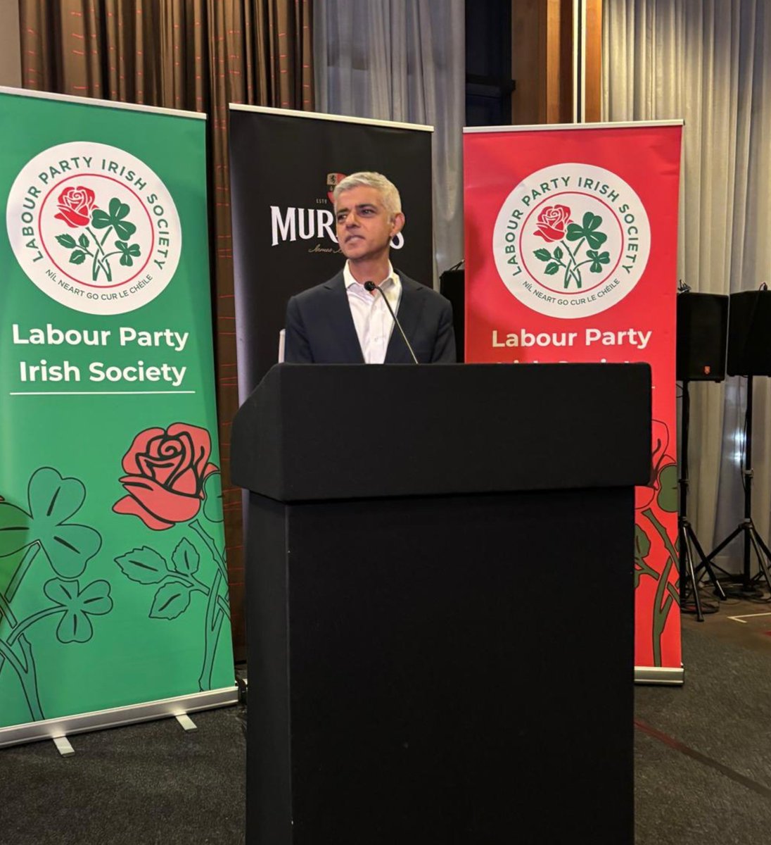 SadiqKhan's tweet photo. London’s Irish community is such an important part of the life and character of our city. The contribution Irish Londoners make - economically, culturally and socially - is enormous.

Such a brilliant atmosphere at @labourirish tonight 🇮🇪 https://t.co/aakQhhV6ZL