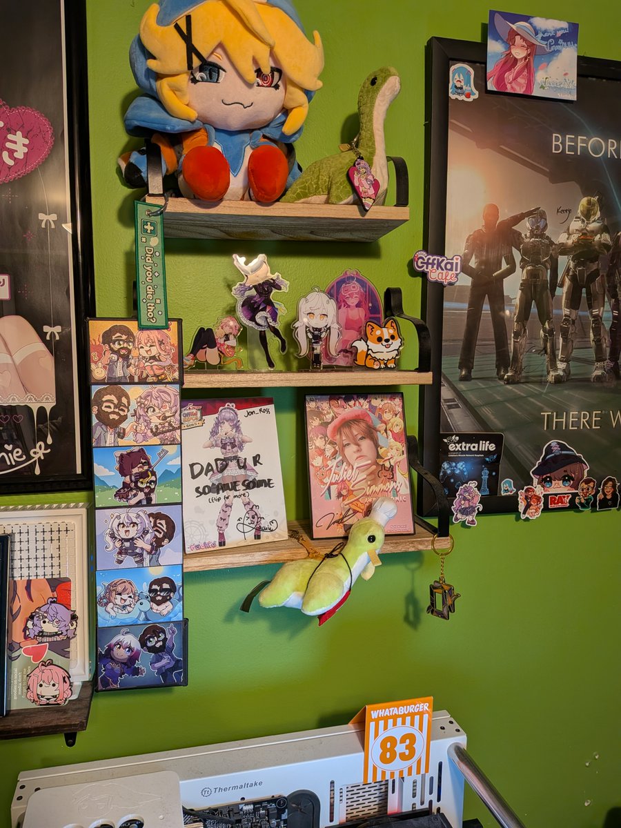 Xcelsior1701's tweet photo. A silly little guy showed up today!

Don't worry, @AerlyaGraphics, the shelf will always be a nice warm bed 😁 https://t.co/pQYa818G2m