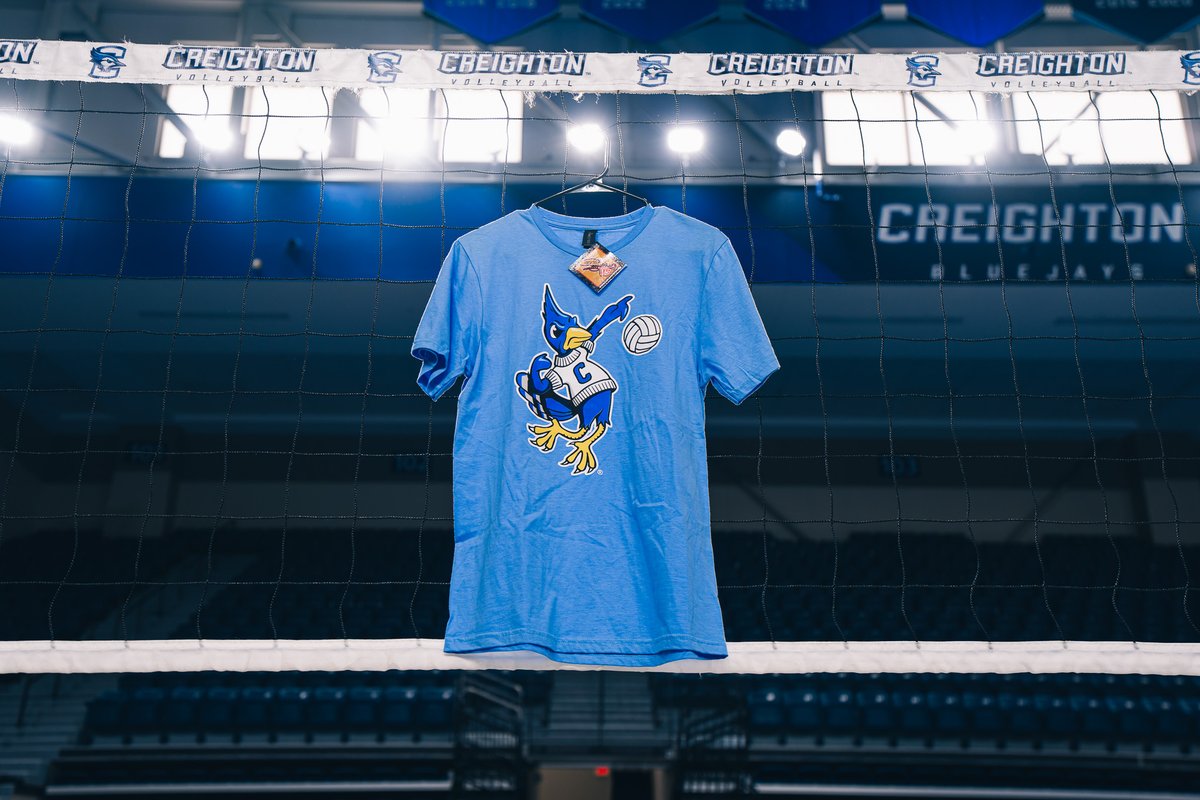 gocreighton's tweet photo. Fall is here! Looking to grab some vintage or Sporting Billy gear? Check out @LawlorsCustom and support local business!

Link: https://t.co/IWZQKFe3ga

#GoJays https://t.co/zDKW7WXdKe