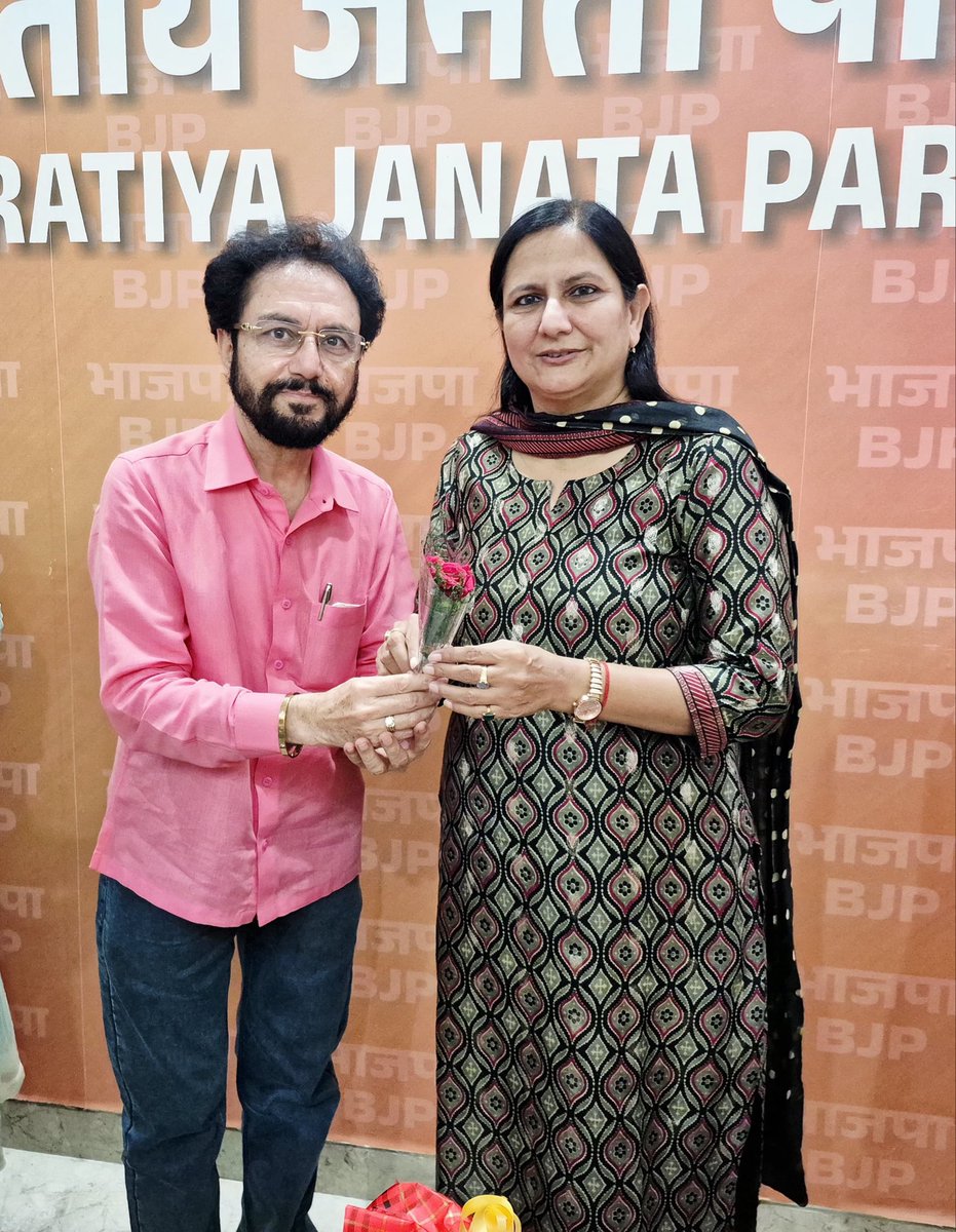 2222Bhatia's tweet photo. पश्चिमी दिल्ली की लोकप्रिय सांसद एवं महाराष्ट्र प्रदेश की सह प्रभारी श्रीमती कमलजीत सहरावत जी को जन्मदिवस की हार्दिक शुभकामनाएं।

ईश्वर से प्रार्थना है कि उन्हें उत्तम स्वास्थ्य, दीर्घायु एवं निरंतर जनसेवा की शक्ति प्रदान करें। उनके उज्ज्वल एवं सफल भविष्य की कामना करता हूं। https://t.co/vN1uFLVbCj