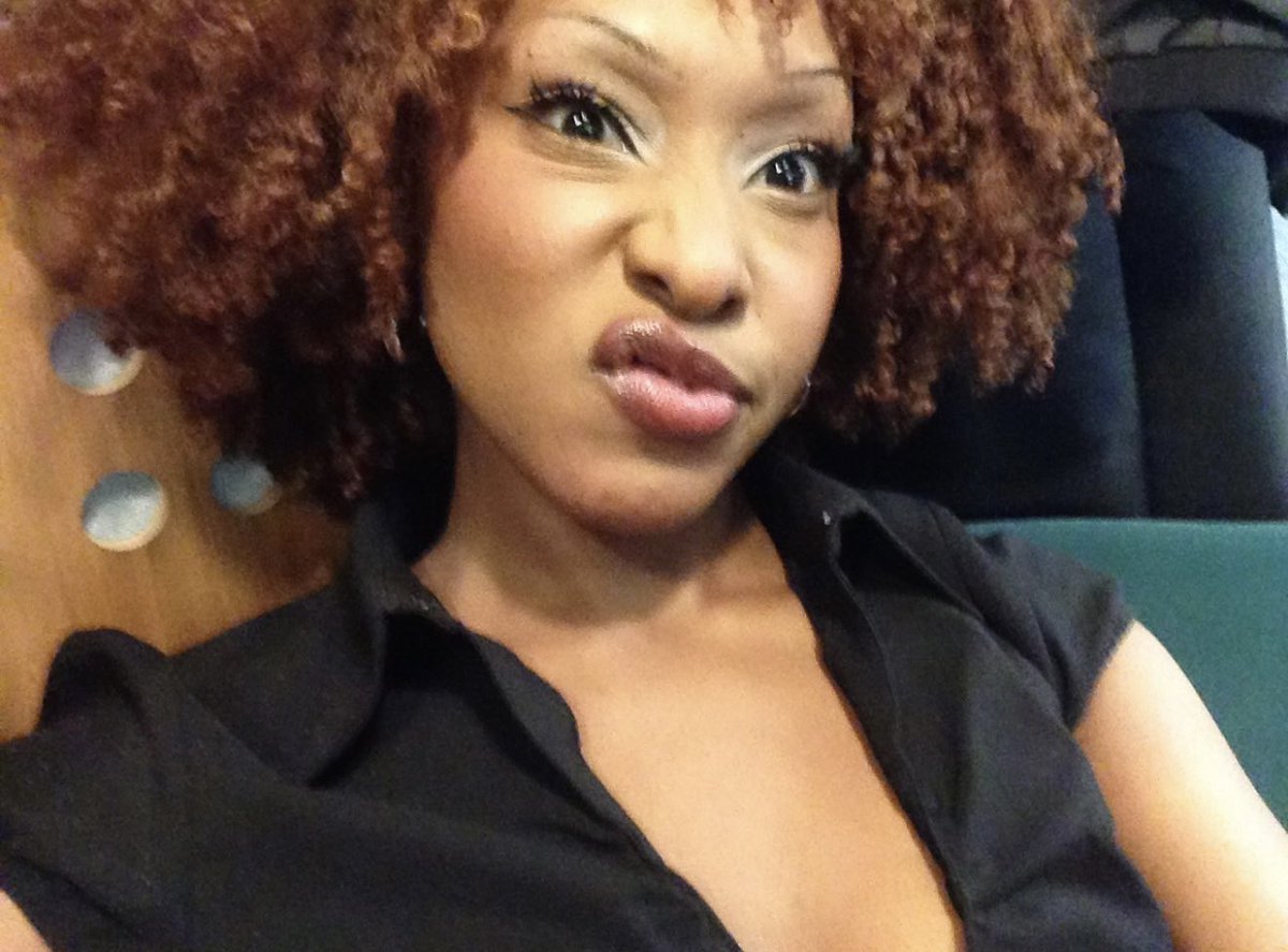 n4t4nya's tweet photo. getting the setlist together so i can do backflips on stage &amp; #stuff idk https://t.co/Doqz0l1G7P