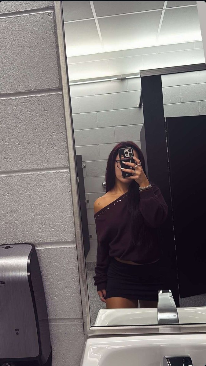ProdigyStargirl's tweet photo. Monday night Rox ⭐️🖤 https://t.co/7EwlJ4z2BV