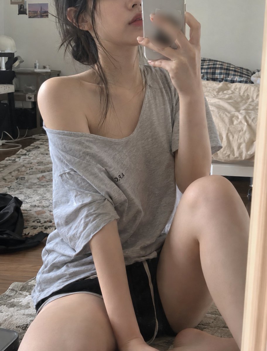 tiponovinha's tweet photo. 胸のサイズで断られるのが怖いです。

触る場所は乳首だけでいいです。

その代わり、挿入中はずっと触っててください。

24歳、貧乳です。それでもいいですか？ https://t.co/0IEMo1GuDy