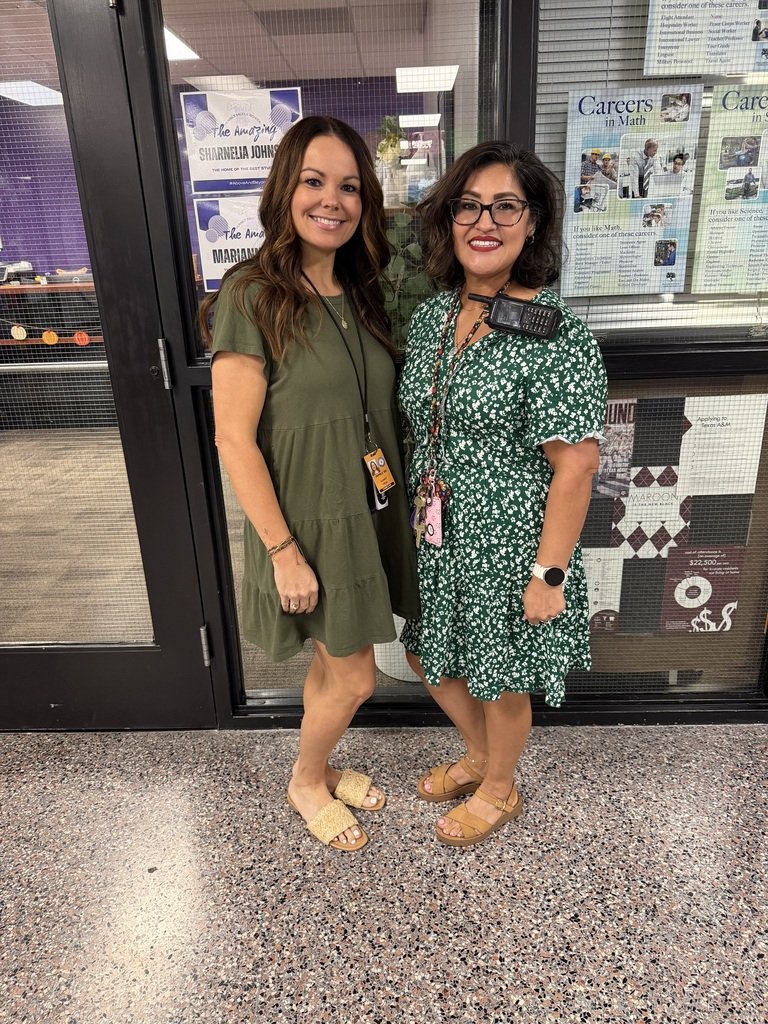 HumbleISD_HMS's tweet photo. 💚💛 We kicked off Start With Hello Week today! Our Wildcats wore green and yellow to promote kindness, inclusion, and the importance of making everyone feel welcome. Together, we can make sure no one feels alone!🐾
#StartWithHelloWeek #HMSWildcats #ChooseKindness #AboveAndBeyond https://t.co/OLPvMOvpaH