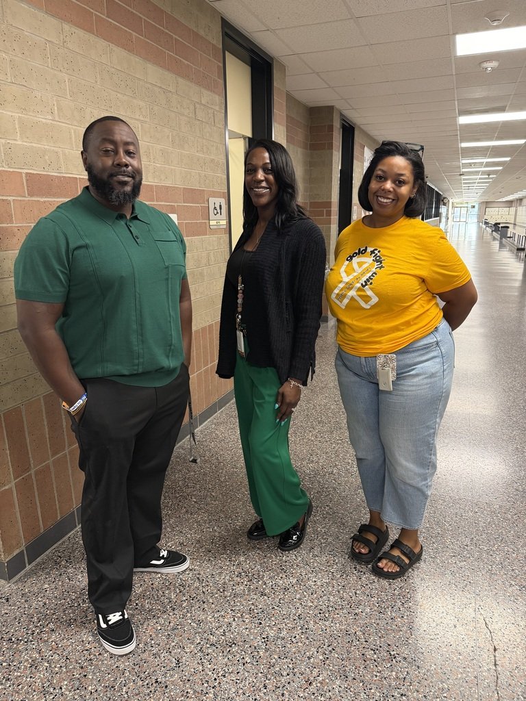 HumbleISD_HMS's tweet photo. 💚💛 We kicked off Start With Hello Week today! Our Wildcats wore green and yellow to promote kindness, inclusion, and the importance of making everyone feel welcome. Together, we can make sure no one feels alone!🐾
#StartWithHelloWeek #HMSWildcats #ChooseKindness #AboveAndBeyond https://t.co/OLPvMOvpaH