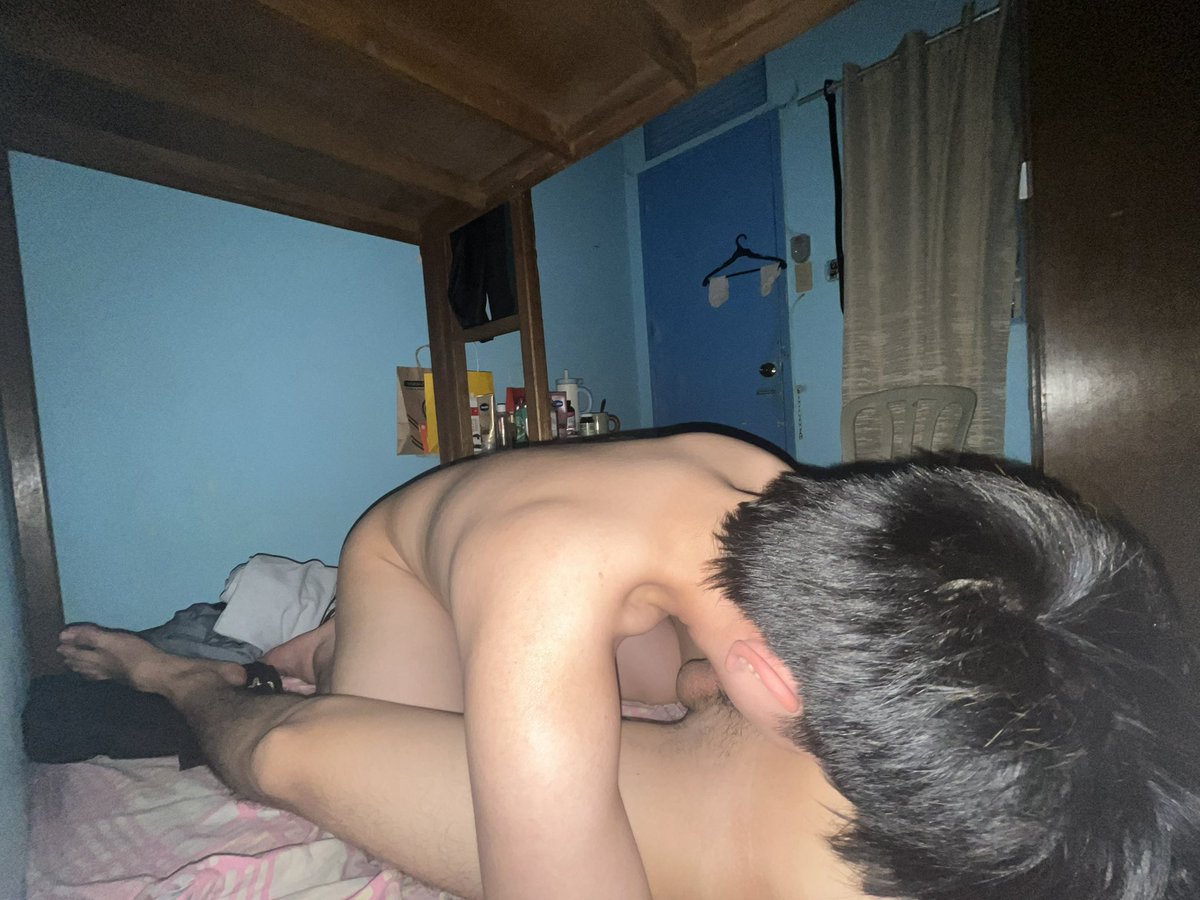 lsstwins's tweet photo. chinese  omfff love sucking my dih https://t.co/sd8X3PKUC1