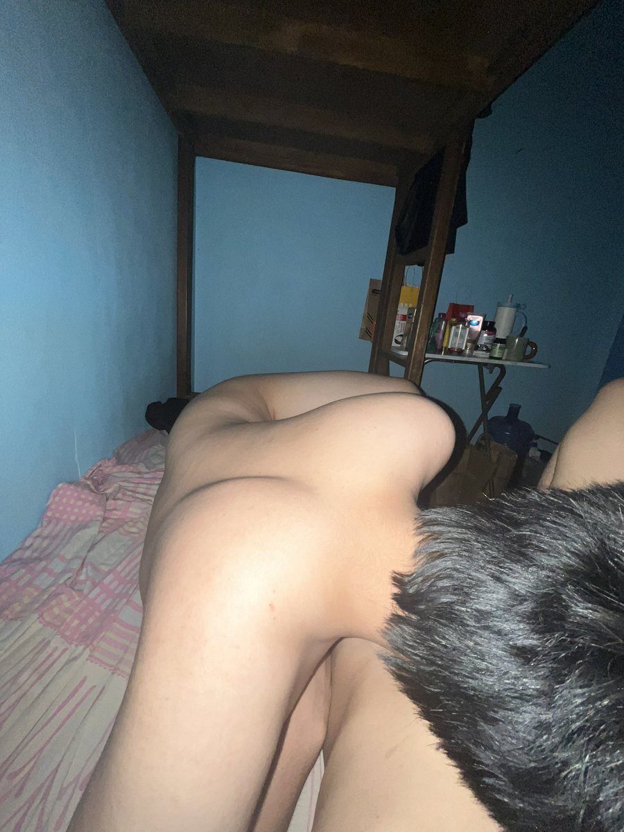 lsstwins's tweet photo. chinese  omfff love sucking my dih https://t.co/sd8X3PKUC1