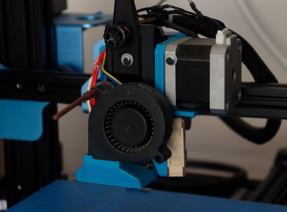 MakerIO tweet picture