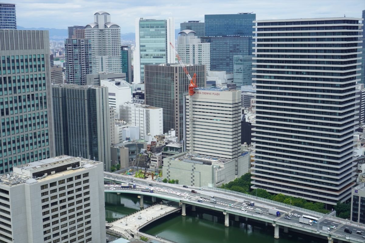 kiribou06341's tweet photo. 遂に大阪市が特定街区の決定！！「堂島ダイビル」と「クラブ関西会館」跡地に国際競争力の強化に資する宿泊機能や交流機能を導入へ！！

大阪府大阪市北区堂島浜一丁目に建設される高さの最高限度148mの超高層ホテル“堂島浜一丁目特定街区”現地状況！！ https://t.co/HrL9xTkv1H https://t.co/yjoB7O5pGg
