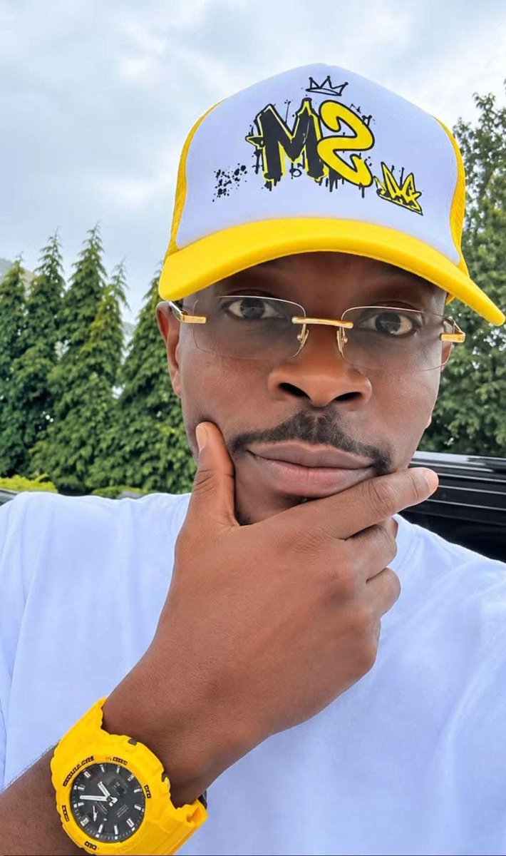 SHATTASIKA1997's tweet photo. Fresh and Clean, African Dancehall King ✈️ 🇬🇧 🤴 🙌 #GODISHERE SM4LYF HO are you guy's ready for the King 🤴 @shattawalegh https://t.co/dN6vEOHZjL