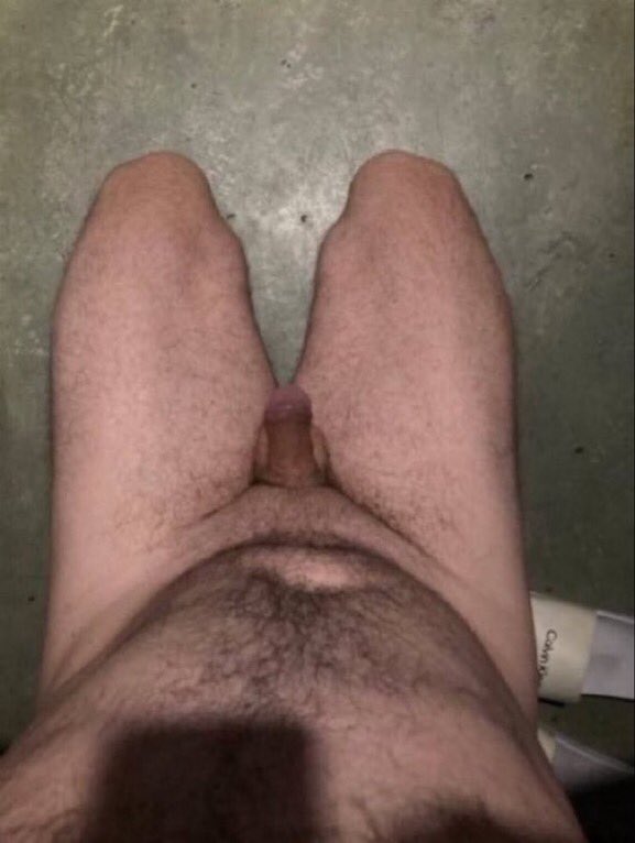 submt2trinity's tweet photo. Look at you on your knees, handing over your whole world like the pathetic mutt you are 🐶💻 Mommy’s pretty little locked toy. Who deserves a session? 
Initial Tribute and confess!!

#Findom #Humiliation #salfeld #kidslox #techdom #femdom #mommynia https://t.co/42rdwff2x0