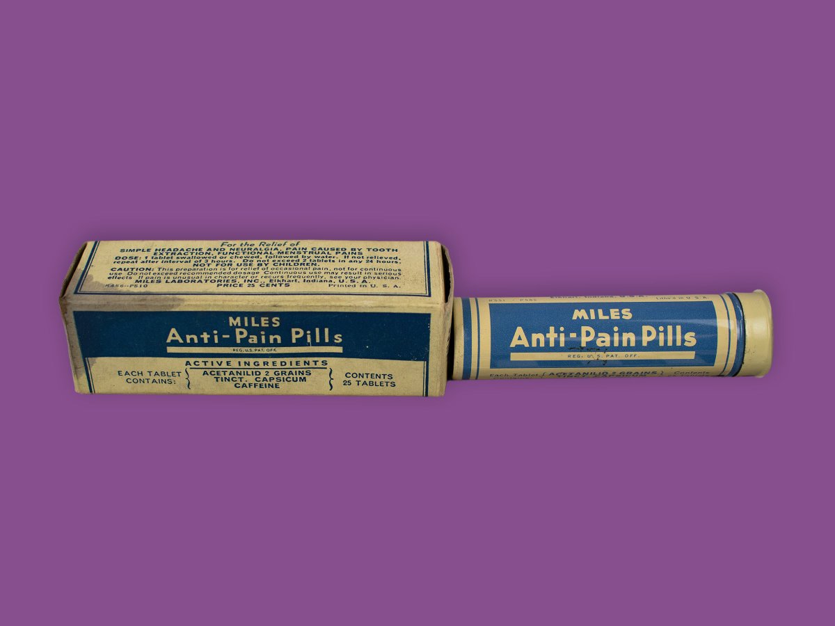 MutterMuseum's tweet photo. Collections Item Spotlight: During Pain Awareness Month, we are highlighting Miles Anti-Pain Pills from the late 19th and early 20th centuries. 

Learn more about this item through our Collections Catalogue (search no. 
MISC-1823.309): https://t.co/EWNyfVWkVF https://t.co/nHM2tDTHYe