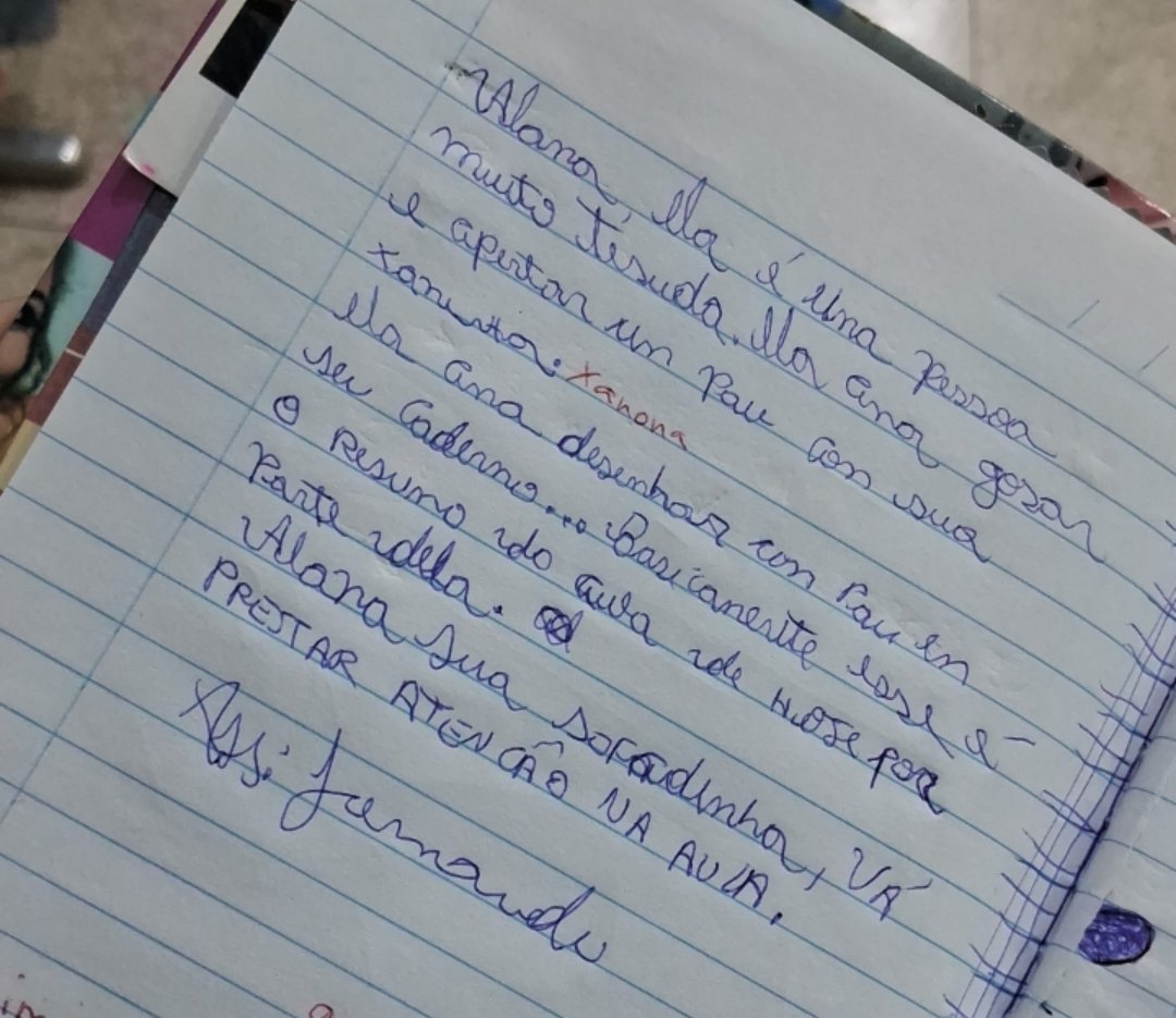 Lyaarx's tweet photo. e essa linda declaração que meu colega Fernandinho cu guloso deixou no meu caderno 💗 "ela ama gozar" kakakak  isso me encanta https://t.co/QKGD2Vmx7j