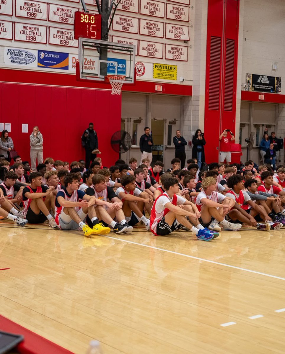HoopGroupEamonn's tweet photo. 🏀 ⛹️‍♂️ @TheHoopGroup CNY Top 100 is THIS WEEKEND! 

🗓️ Saturday, October 3rd
📍 SUNY Cortland (Corey Gymnasium) 
⏰ 10am till 3pm 
🤞 9th grade through seniors https://t.co/TbBvaMNror