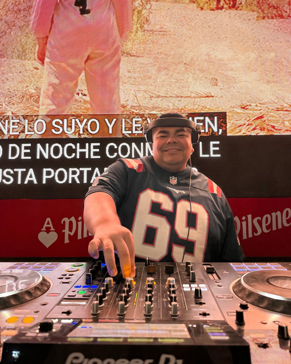 djmingo7's tweet photo. Lunesito😎feliz semana people🫶. https://t.co/NynVfWCDNJ