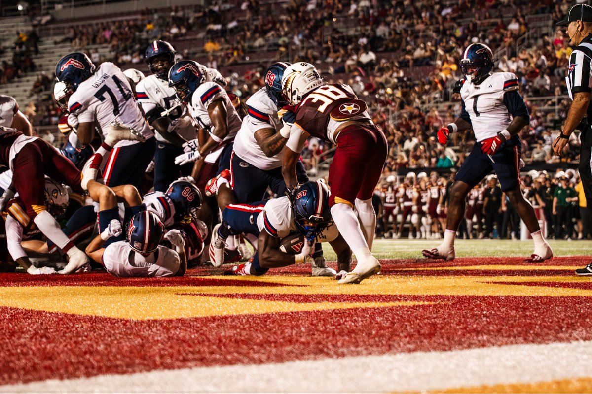 FAUFootball's tweet photo. Tip of the spear⚔️

#WIP🏝️ https://t.co/a04715ccGA