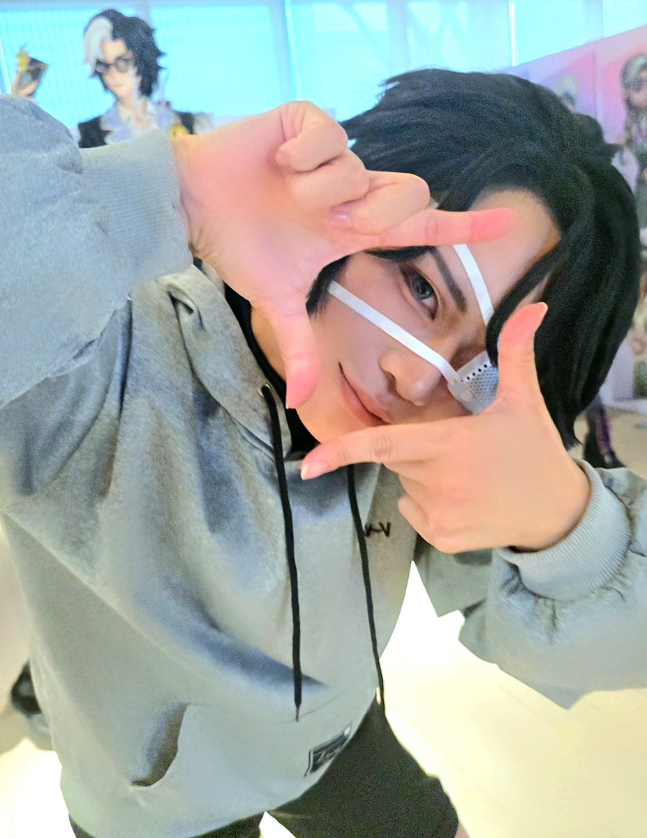 8Harutobi's tweet photo. 9/20㈰14:30回レイヤー様グリーティング

自分の可愛さを知り尽くしているルカバルサー。まじで表情好きすぎるし投げキッス頂いた時は心臓止まりかけた😇😇😇

OPH戦隊ルカ・バルサー(@saraba_n )様
 #第五人格横浜コラボ https://t.co/G0fVy3kkcn