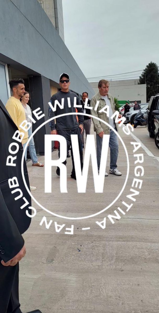 RobbieArgentina's tweet photo. Robbie Williams en suelo argentino 🇦🇷💙💪 https://t.co/oW2f0UaGFR