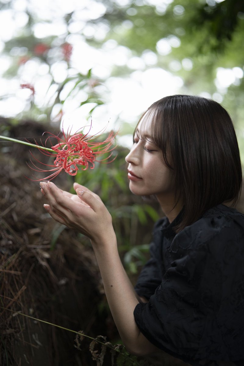 solar_fs's tweet photo. mer撮影会(@mer_photo )
model: 月森あすかさん(@asukatsuki___ )
location: 天王川公園

#mer撮影会 
#彼岸花 
#ポートレート 
#写真好きな人と繋がりたい https://t.co/xLimAKqfiZ