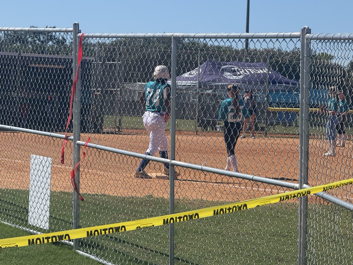 AnnsleyJordan's tweet photo. Thank you @EckerdSoftball for an awesome camp! I learned some great techniques to enhance my game and also really enjoyed the campus tour! 🥎🌊🔱🔥 https://t.co/ej1OQvlIVM