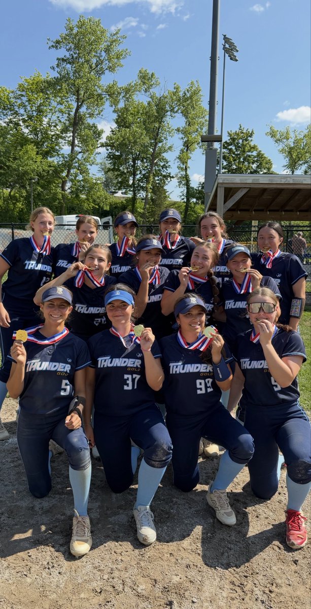 ZoeMalkSoftball's tweet photo. Summer 2026 - Championship!! Took a break from all the showcases and played in the Nutmeg State Games, a good old fashioned Play to Win tournament right here in CT. We went undefeated and won it all! Honestly one of the most fun times I had all summer 🥳🥳 https://t.co/dypyjKf6s4