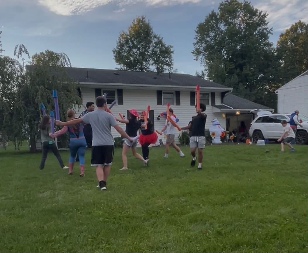 lakemorecgma's tweet photo. Always a fun time at NXT Wave Youth. Remember there will be no youth group this coming Saturday.#youthgroup #youthministry❤️ #faithandfun #makingaimpact #jesus #church #faith https://t.co/NEjX7LWRtM