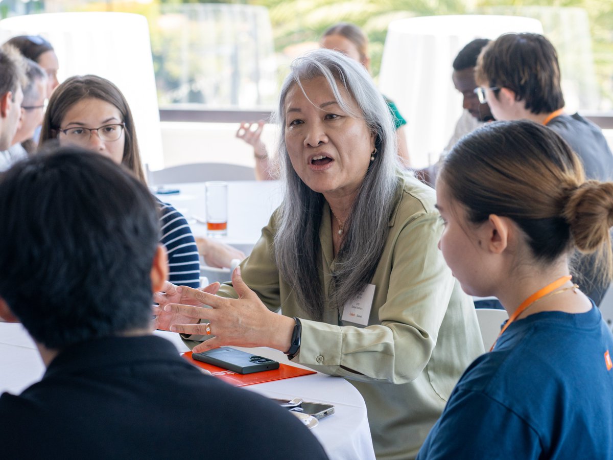 caltechalumni's tweet photo. A gift from Angela Carnegie honoring her late husband, Jesse Grodnik (BS '66), has established the Jesse Grodnik Mentorship Fund, supporting programs that connect students with alumni mentors.

Read more: https://t.co/Zr94hgzagV https://t.co/ap9KNeD3Zg