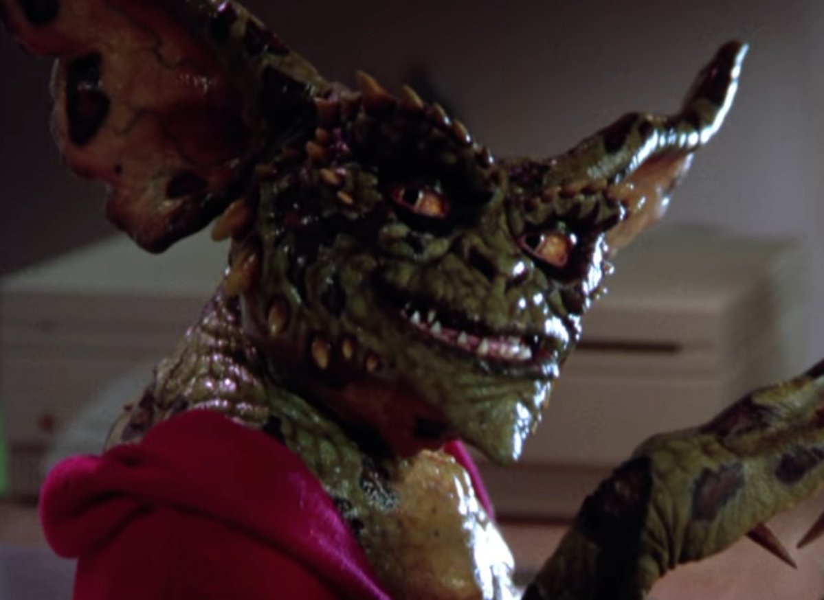 THE_Gremlins__'s tweet photo. "Hmm? Ehehehee!"

The gremlin turned to look at the girl.

"EHEHEH! CACA! EHEHEHE!" https://t.co/6smR3aO34b
