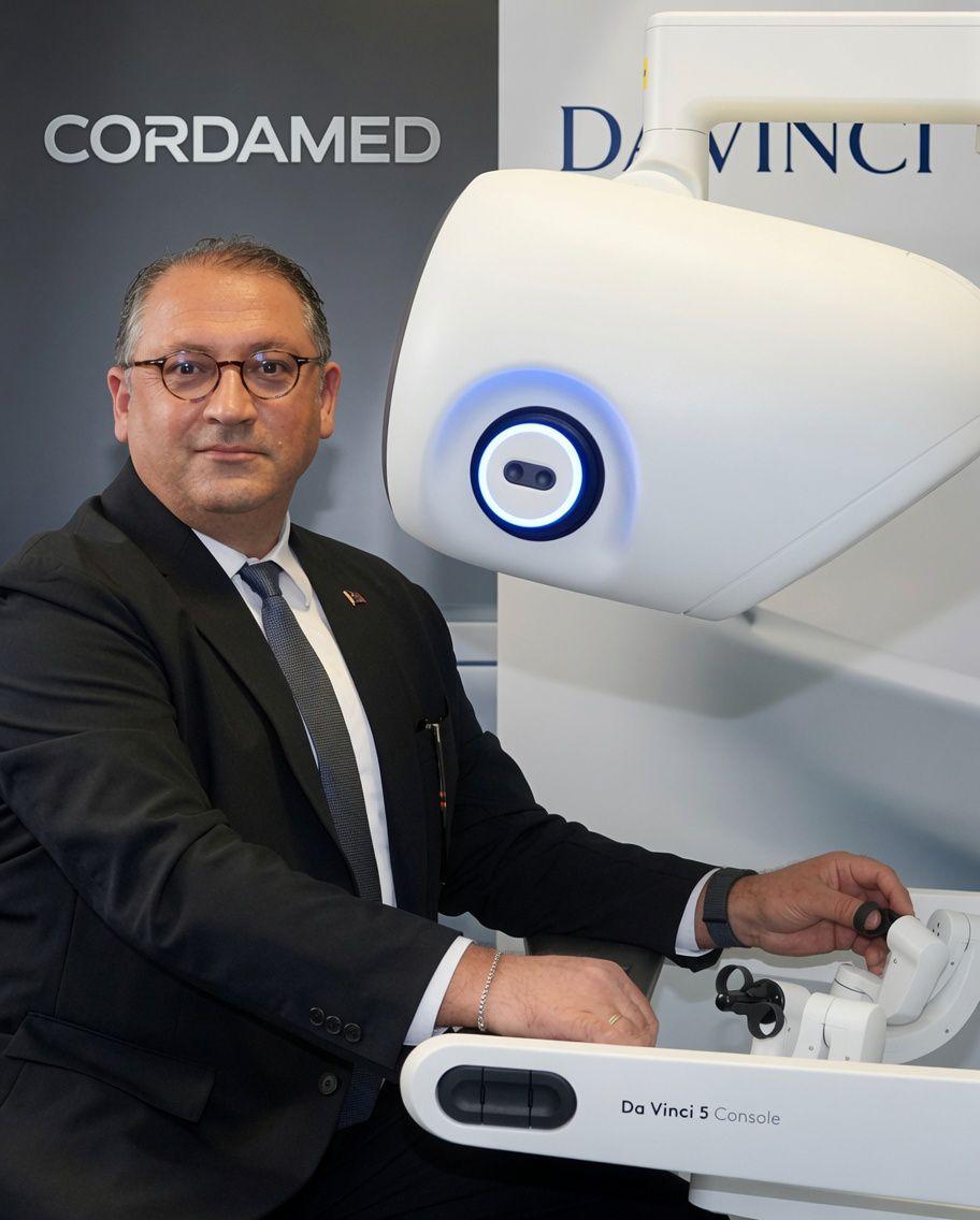 medikalteknik85's tweet photo. Robotik cerrahinin geleceği İstanbul’da buluşuyor!
RSC Summit 2026, 3–4 Ekim’de Koç Üniversitesi Hastanesi’nde. da Vinci 5 ve da Vinci Single Port teknolojileri de zirvenin öne çıkan başlıkları arasında.
🔗 https://t.co/vAQdEIKdtQ
#RSCSummit2026 #RobotikC #DaVinciSP #CORDAMED https://t.co/3odzjk38lz
