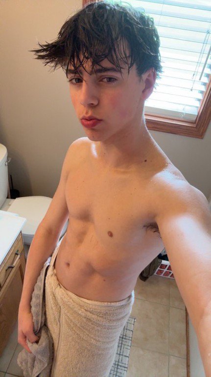 Marcimarcugl's tweet photo. Jackson Ellsworth exclusive leaks 😍😍😍🍑🍑🥵😍🙈 

Subscribe now https://t.co/2DjgDTp3lb https://t.co/DI7M1U5tMY