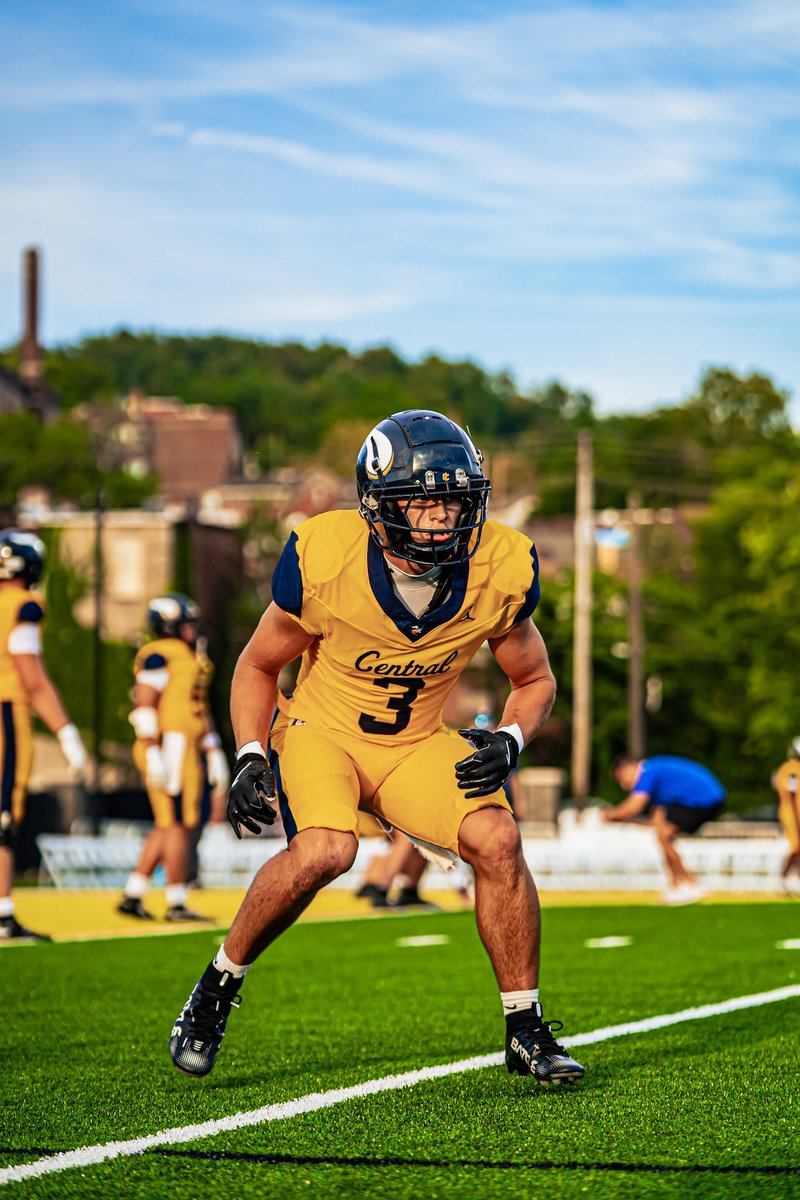 NCuringa1314's tweet photo. ‼️Week 0-5 Sr. Highlights‼️

6’0 195lbs OLB/Nickel
 
Some highlights from the first few weeks

❗️Coaches DM’s are open❗️

🎥: https://t.co/8RJEjtrv4h

@CoachLehmeier @PCC_FOOTBALL @CoachJayBell @theking1 @T_Garvin28 @NavyCoachYo @CoachPDeCapito @CoachRMcCormack @CoachYanny @ChrisLorenti @Coach_romero18 @coachsamcasey_ @coachnickdella_ @MookieCarlile @nicholas_treco @paupaupau5 @coach_cahill @CoachScerb @Coach_Hatcher20 @wpialsportsnews @PA_TodaySports