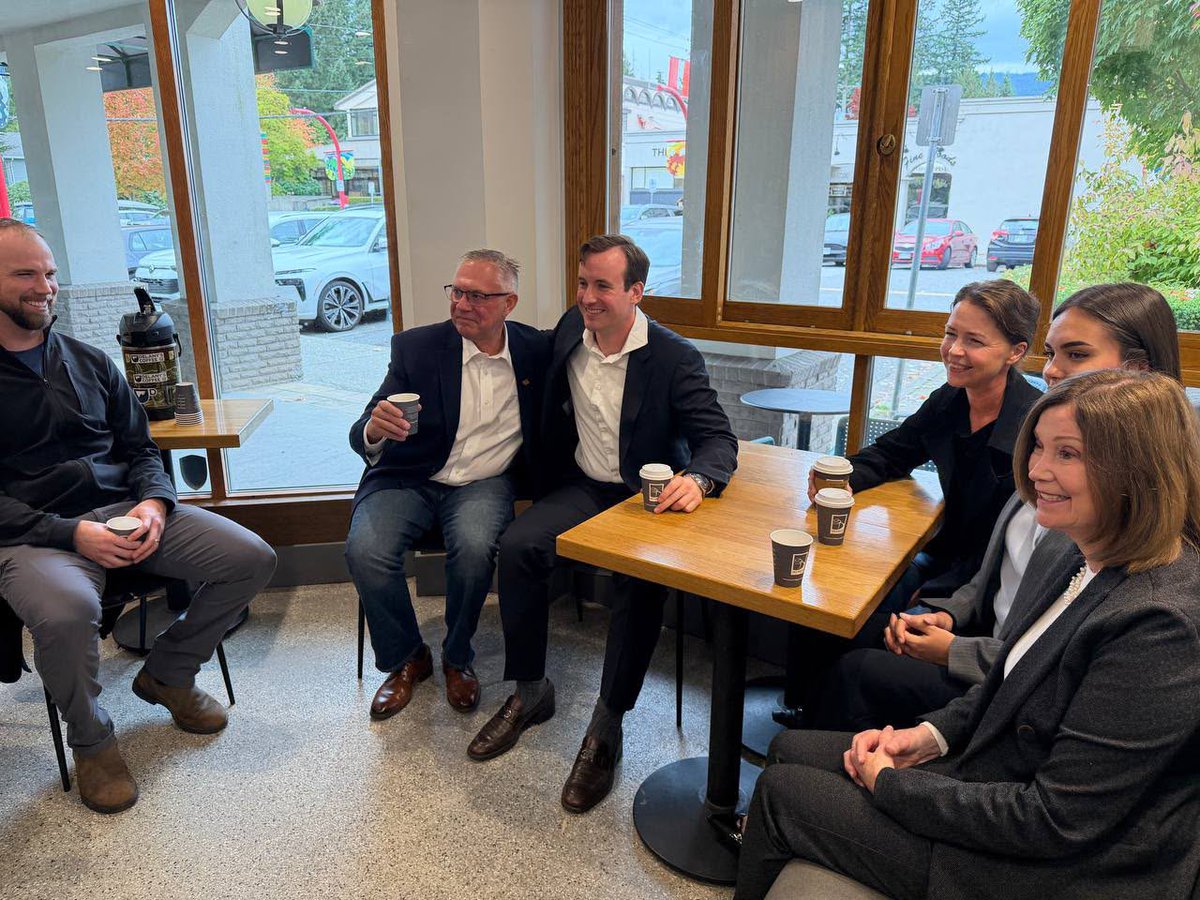 LDoerkson's tweet photo. Great meeting at Delany's Coffee in North Vancouver with our North Shore team: @nvancaroline, @LynneBlockBC, @Trevor_Withers and @Ayla_Dumais.

North Shore families know we need strong leadership for serious times, and are ready to deliver. https://t.co/kCdRRum0cv