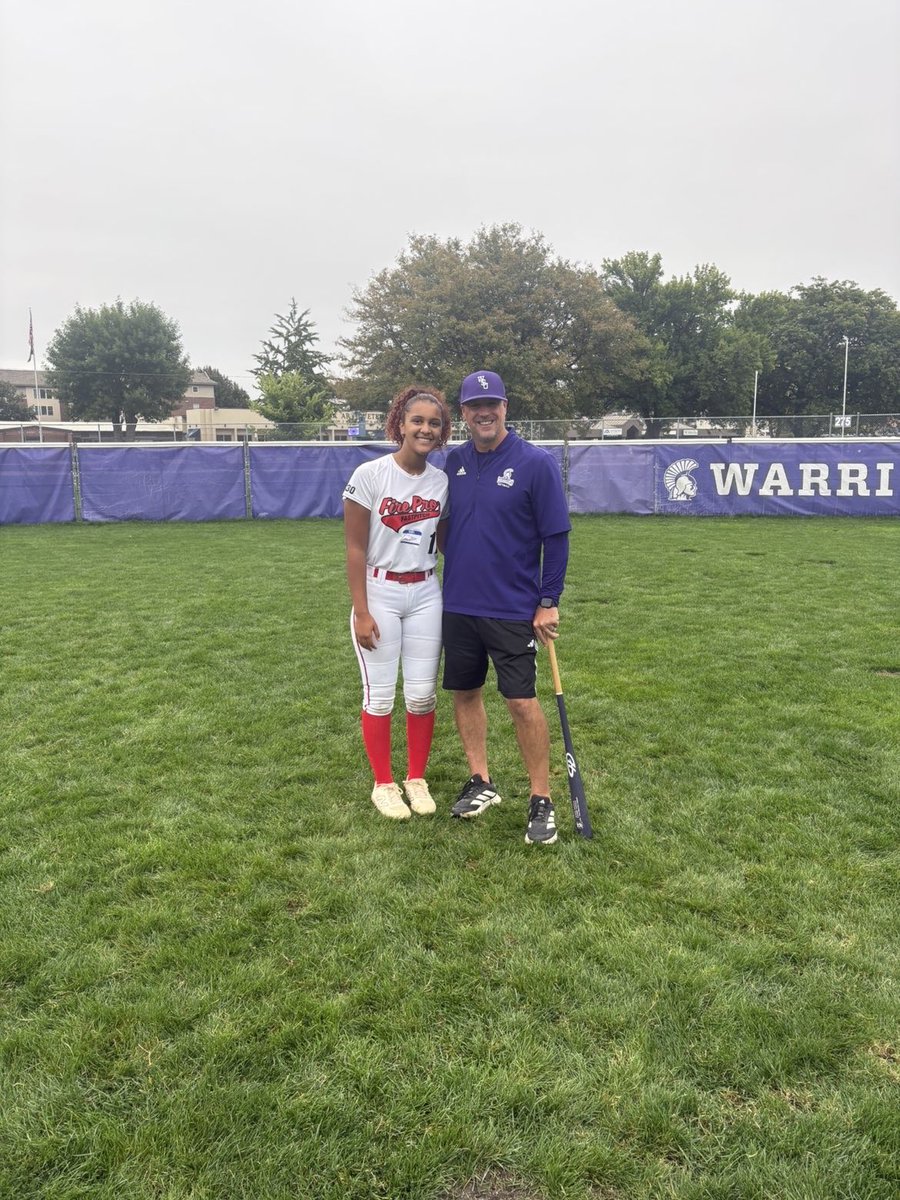 farrahphillips_'s tweet photo. I had an amazing experience at the Winona State softball camp! I had lots of fun learning new hitting and pitching drills that I can use! It’s also always a blast to see some of my softball friends!!! @WinonaStateSB @AliNowak4 @CoachGregJones1 @ScoutElwood2029 https://t.co/22NWCbXv2Z