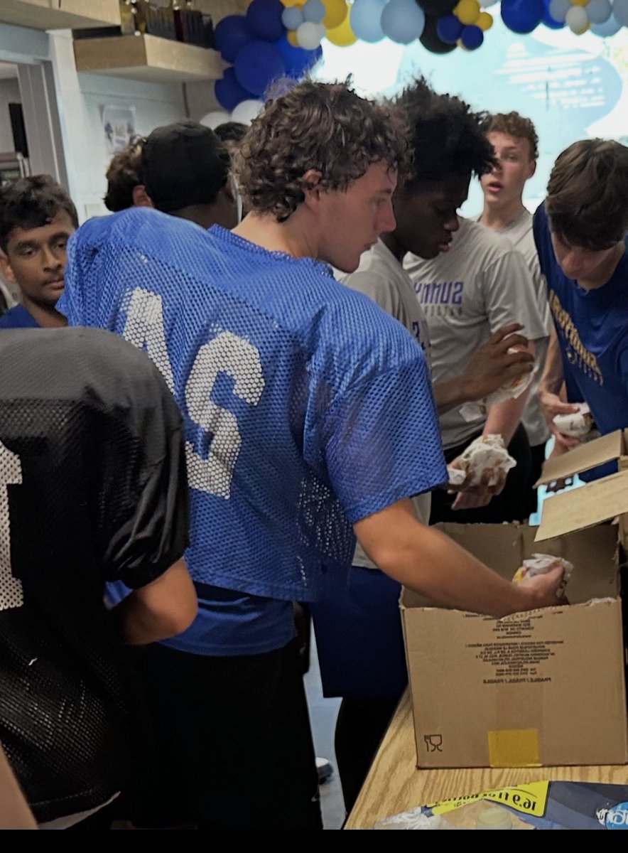 FootballSvale's tweet photo. Huge shoutout to the Curtis family for feeding our football program Chick-fil-A this morning!
We appreciate you taking care of our Raiders!
One Town. One Team.
#RaiderBuilt https://t.co/k0sKChpNlx
