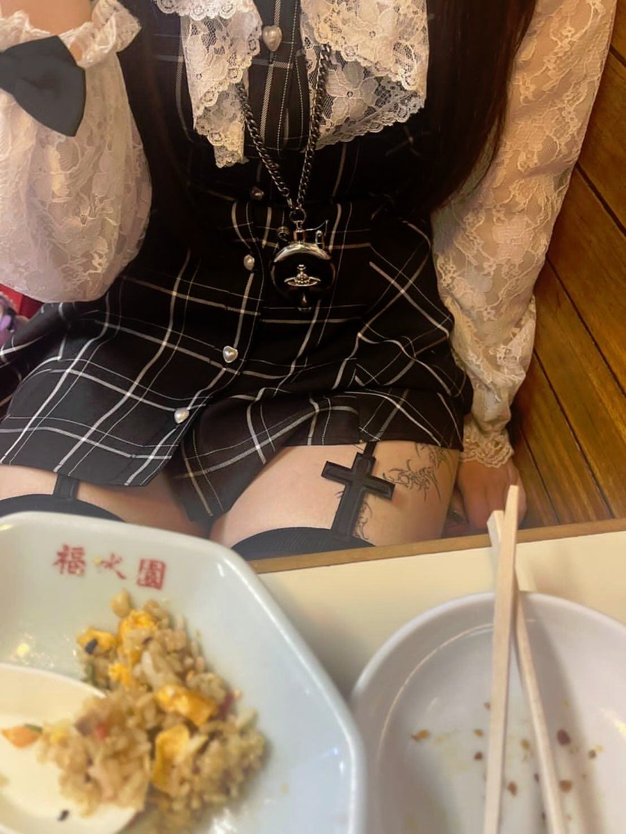AhmedAshli89129's tweet photo. 地雷系女子って細いイメージですか？ https://t.co/14QoZk5Nwg