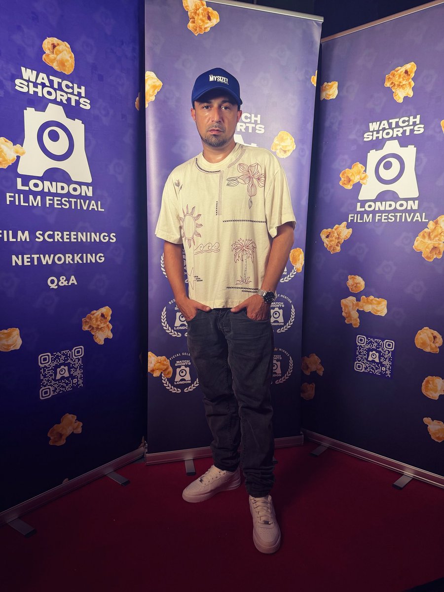realadamdeacon tweet picture