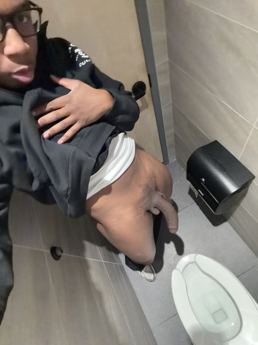 yourcunt6976479's tweet photo. @softgirlie21 Hmu https://t.co/FB2uqIJwCn