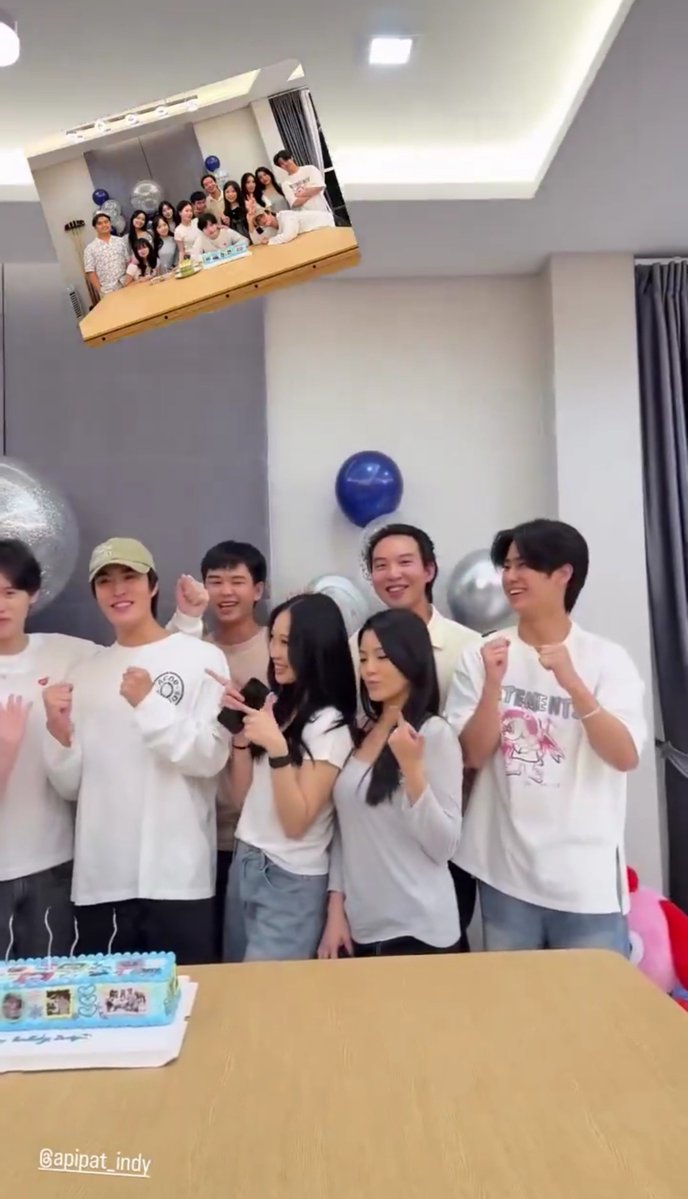 paperandmatcha's tweet photo. ใครนั่งยิ้มตอนตีสี่ กุรึ https://t.co/nRNPw8kwxH