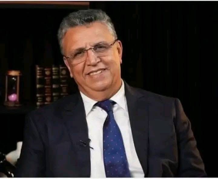 KoboUan's tweet photo. الى ولا رئيس الحكومة تاحنا غيولي عندنا داك البرنامج you are not the father https://t.co/HRR0pmVlXT