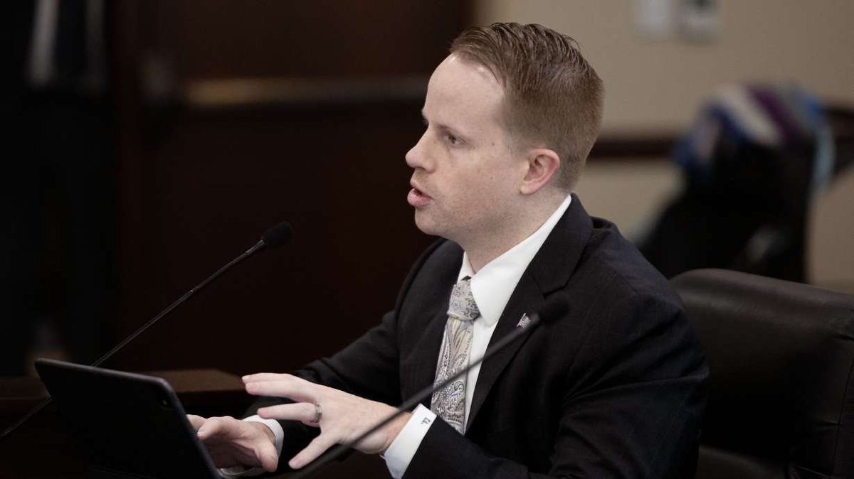 danielmwoodruff's tweet photo. BREAKING: Utah state Rep. Trevor Lee has been charged with mortgage and communications fraud https://t.co/Rz2t6JEzK9 #utpol @KSLcom @KSL5TV https://t.co/v4PyaxVKDd