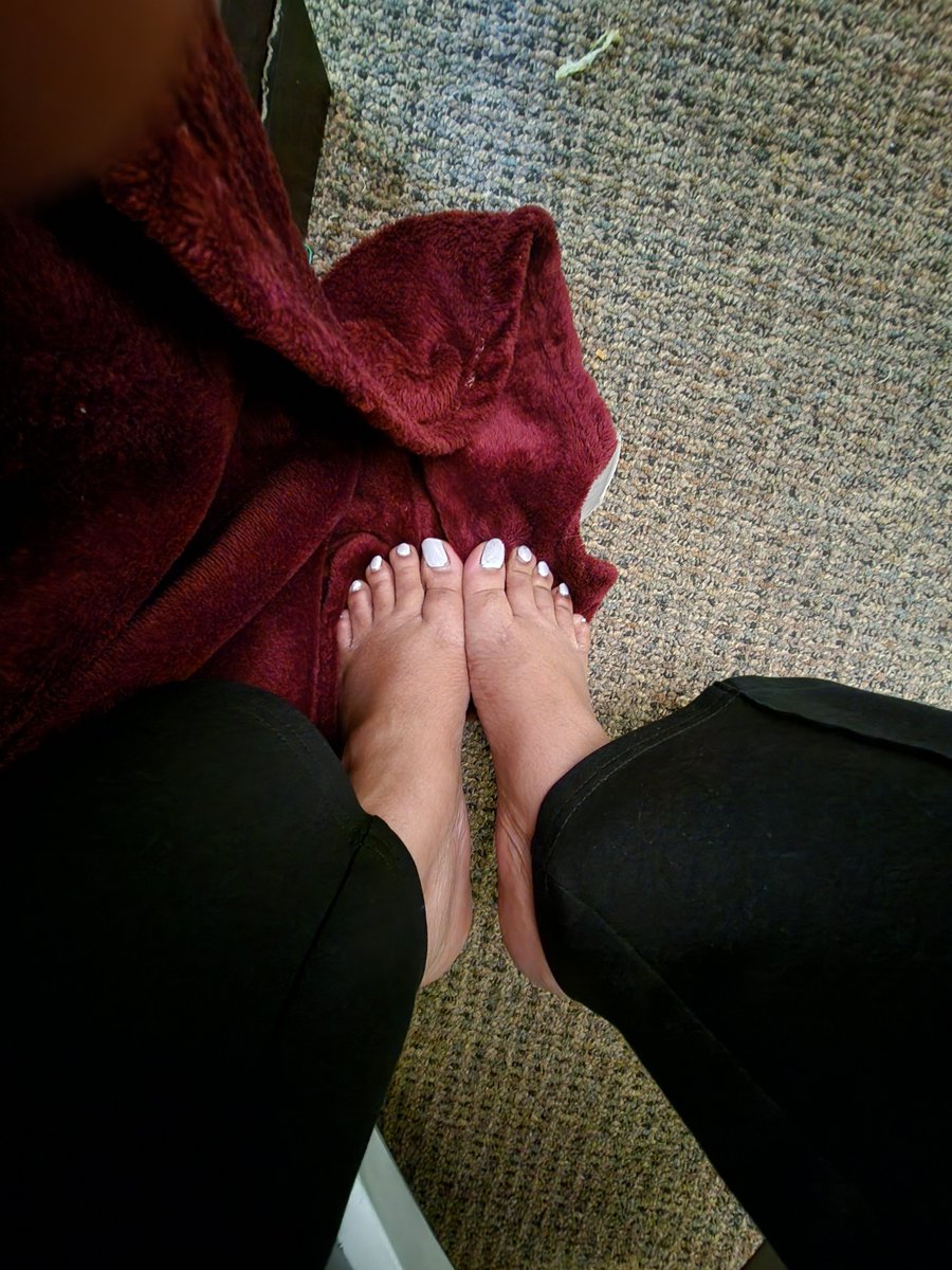 shamaramorton's tweet photo. Pretty feet https://t.co/0qWUELUvyM