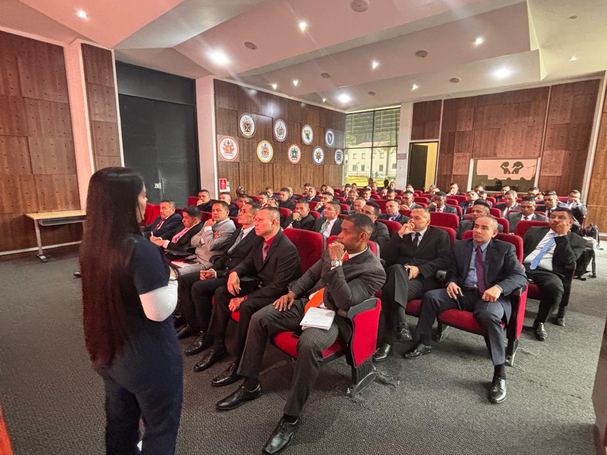 Ejercito_DANTE's tweet photo. #YoSoyDante | adelantó capacitación al personal de CAPALID II sobre prevención, sensibilización y canales de denuncia, fortaleciendo la ética y la construcción de integridad, en el marco del Plan de Campaña Institucional Luz y Honor, Transparencia en Acción https://t.co/2KHr914U2G