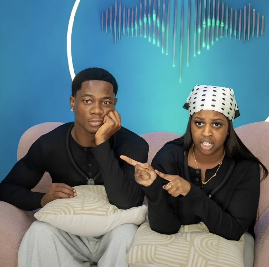 Ony1nyechi's tweet photo. You people throw your senses away in this stanship stuff

Keivo has been wearing that shirt.
The question should be if Tram collected his shirt back from Temi after they did the switch game, since he said he has been looking for the shirt since last 3 weeks.#BBNaija https://t.co/1somZdip2S