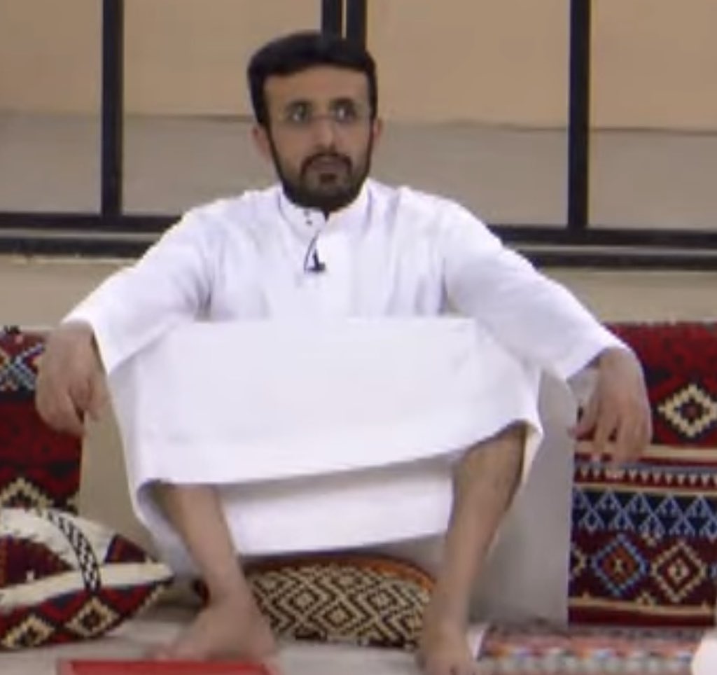 Onlylaaam's tweet photo. الوضعيه الجديده للسيقان https://t.co/6bCo9lBSOD