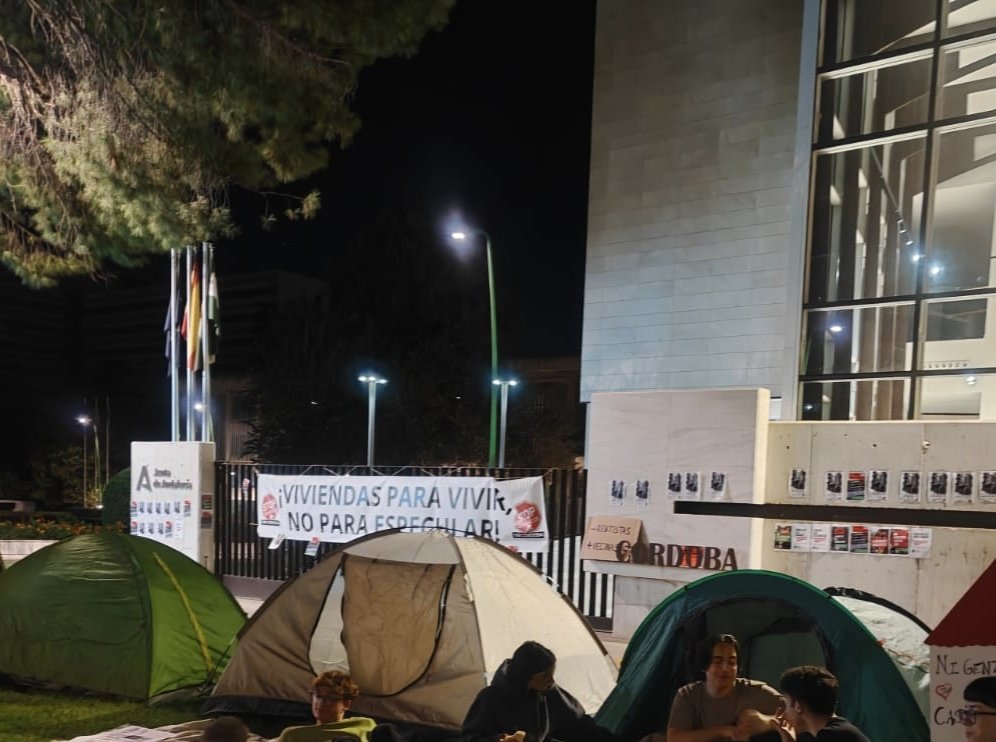Helios_EM's tweet photo. Movilización por la vivienda y acampada hoy en Córdoba. https://t.co/RuDmaXmqYm