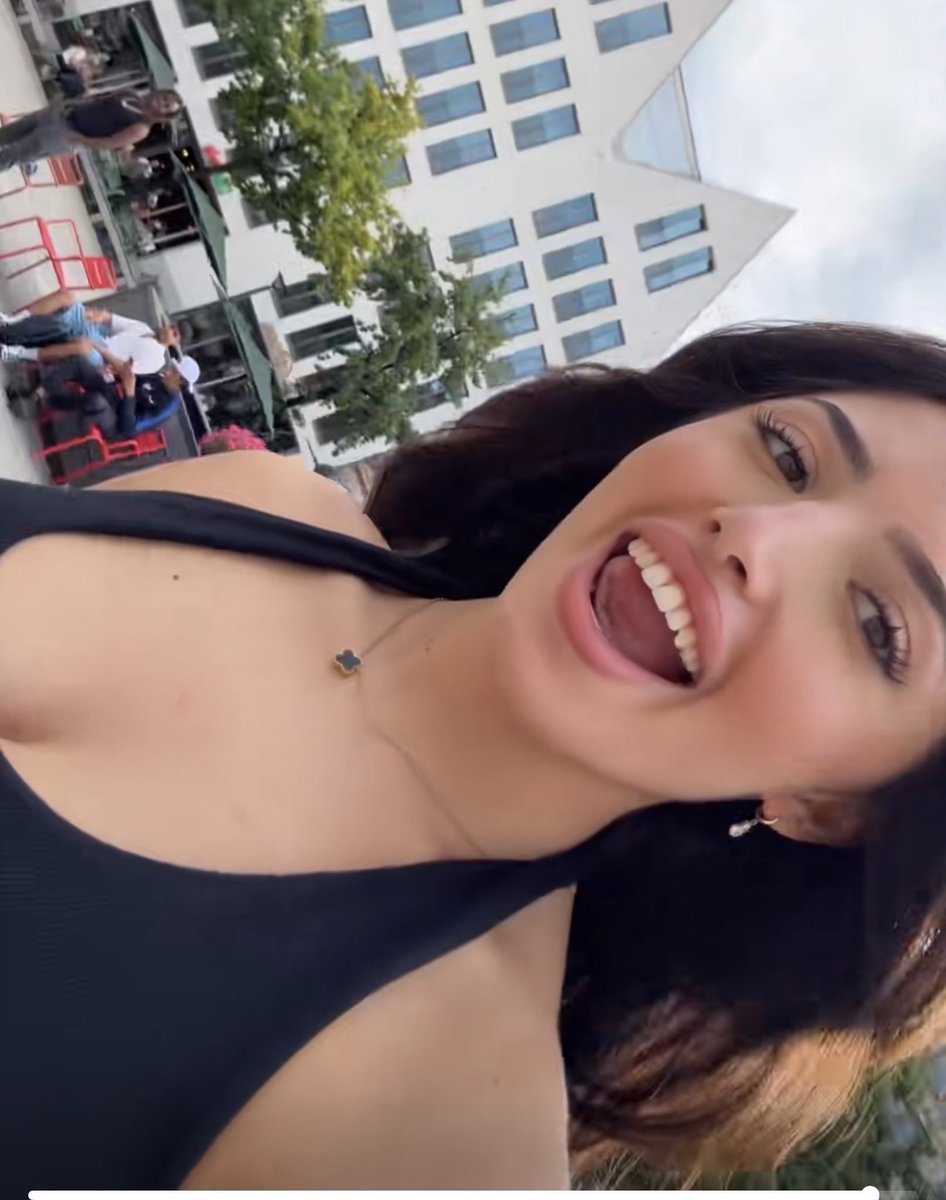 Exposer20000's tweet photo. Cucks sister https://t.co/kKkA4KLEpV