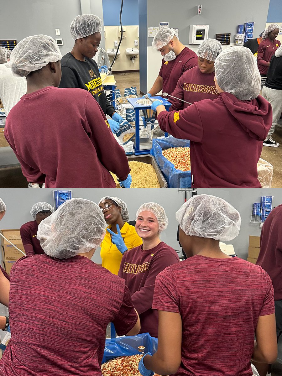 GopherCCTF's tweet photo. During the team retreat last week the squad took some time to give back to @fmsc_org 〽️👏 

#Gophers | #SkiUMah https://t.co/L9jxXm0jk6